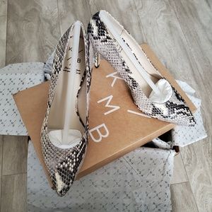 New! KMB Leather Pumps